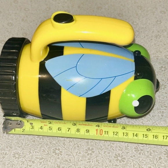 Melissa and Doug Bibi Bee Flashlight - Picture 3 of 5